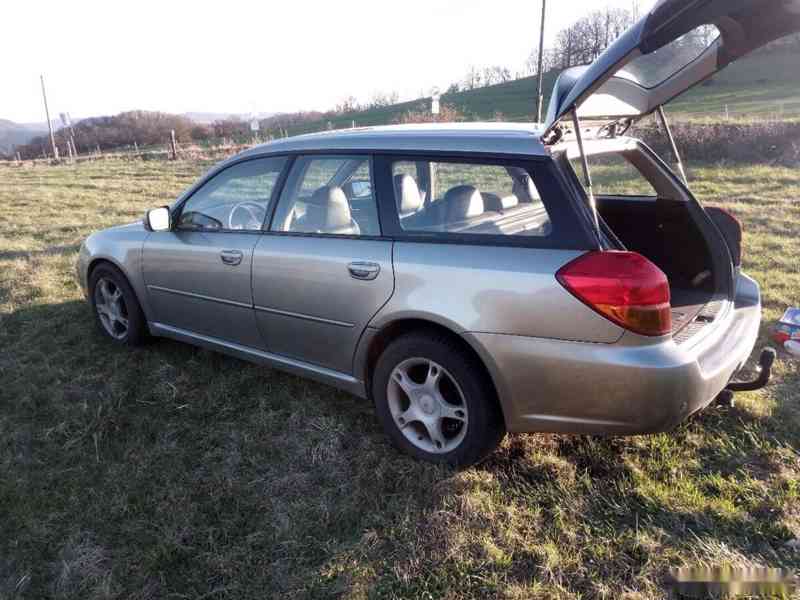 Subaru Legacy 2,0 kombi - foto 13