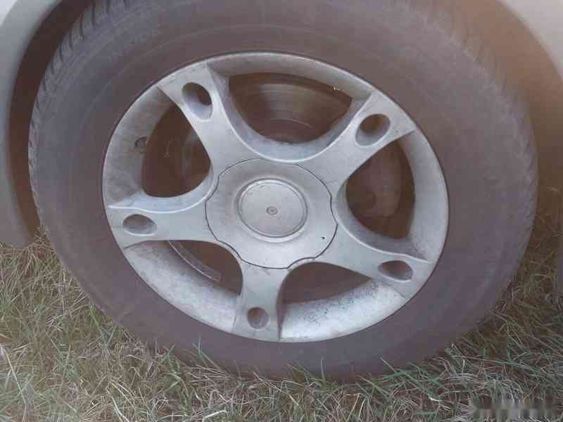 Subaru Legacy 2,0 kombi - foto 11