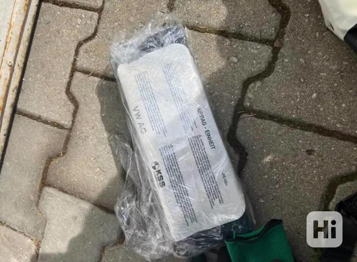 airbag pravy skoda octavia iii spolujezdce - foto 1