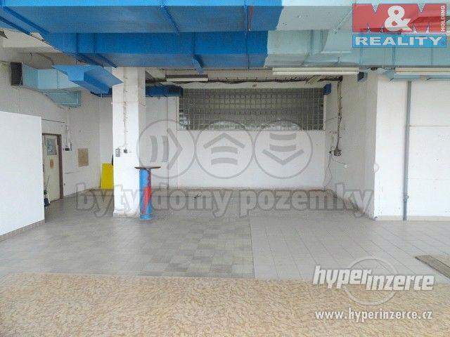 Pronájem, sklad, Hradec Králové, ul. Víta Nejedlého - foto 9