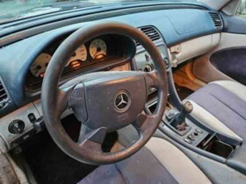 Mercedes benz CLK 200 coupe - foto 6