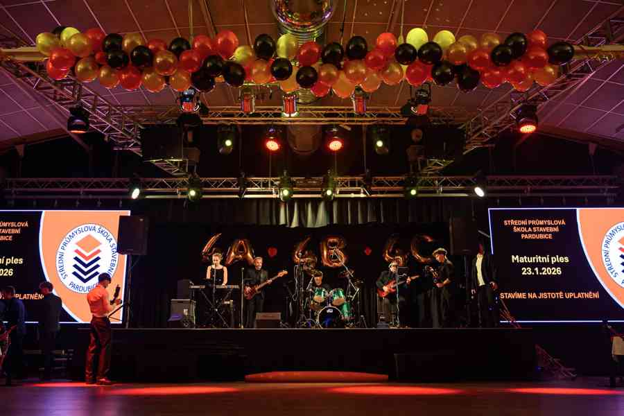 Hrajeme plesy, svatby, firemní párty, taneční  - foto 2