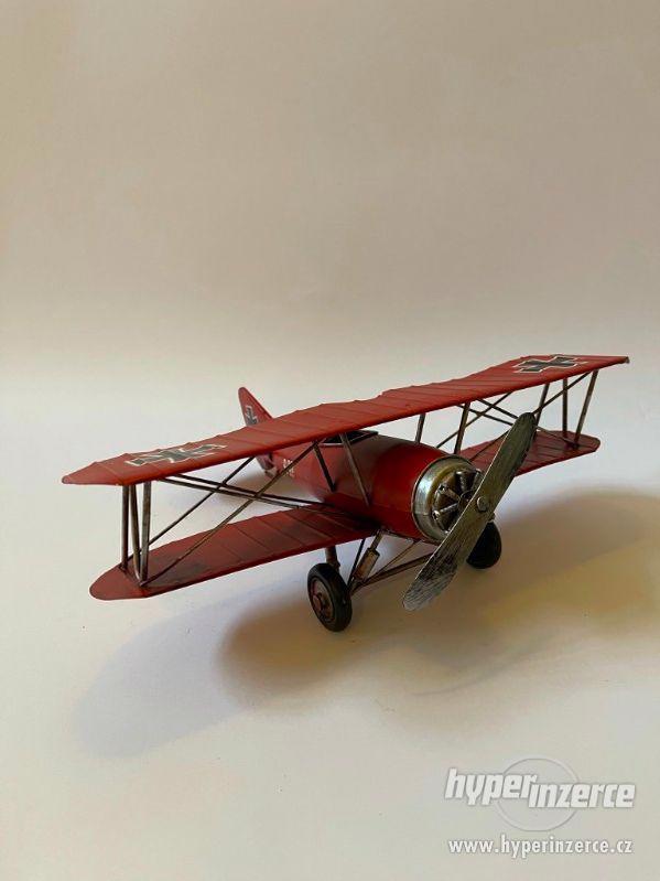 Kovový model letadla - vrtulový dvojplošník - foto 3