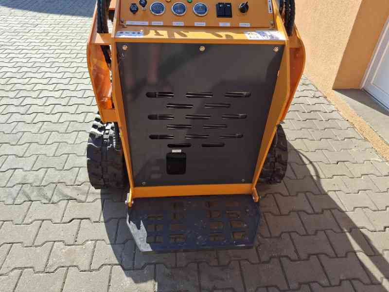 Mini pásový nakladač BCT-400 23 HP, 740 kg - foto 7