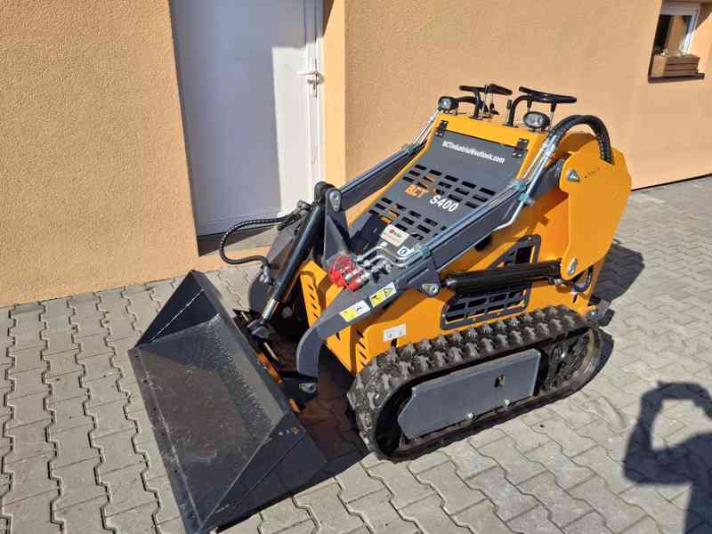 Mini pásový nakladač BCT-400 23 HP, 740 kg