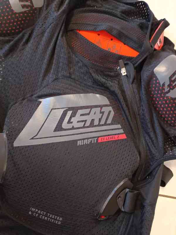 Moto chránič Leatt 3DF Airfit Level 2  - foto 2