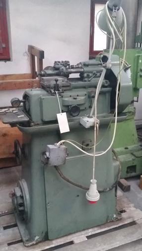Automatický podtáčecí soustruh na odvalovací frézy 124   - foto 8