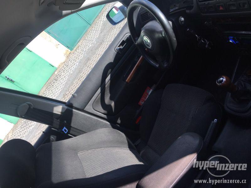 VW Bora 2.3 V5 110kw Highline Top stav - foto 1