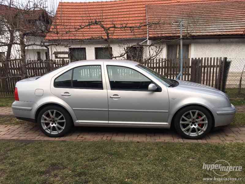VW Bora 2.3 V5 110kw Highline Top stav - foto 8
