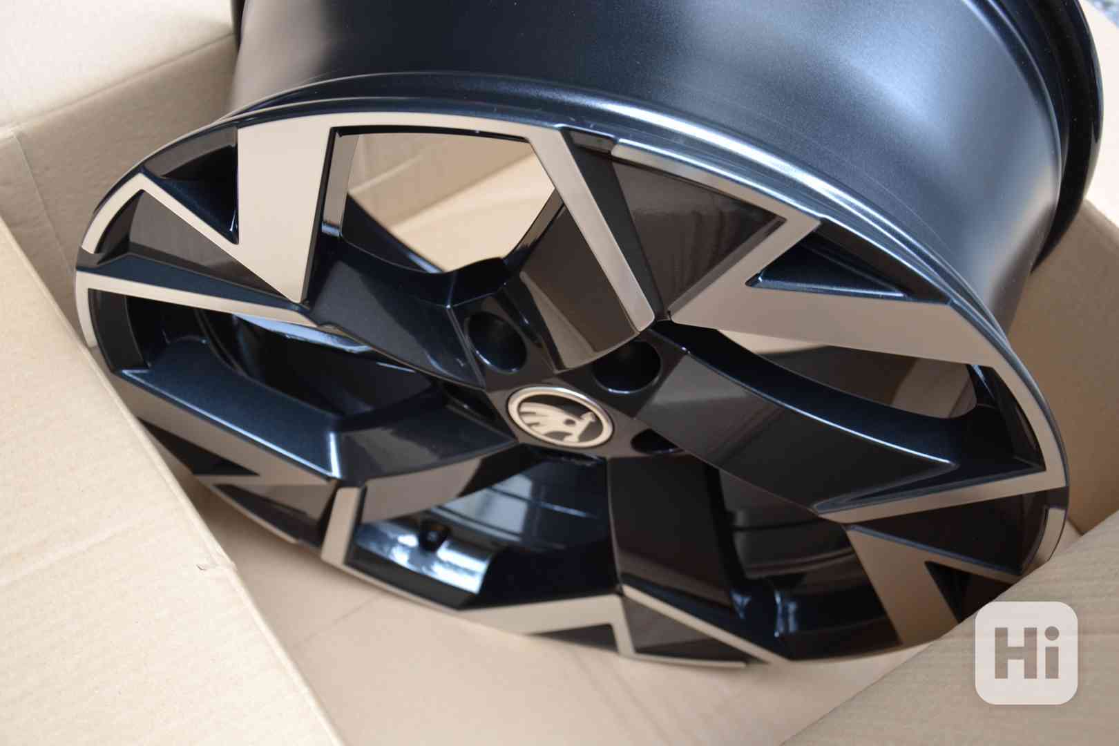 Š.Superb III/IV/VW Passat B8-NOVÉ orig.Alu 18-8x18,ET44 - foto 1