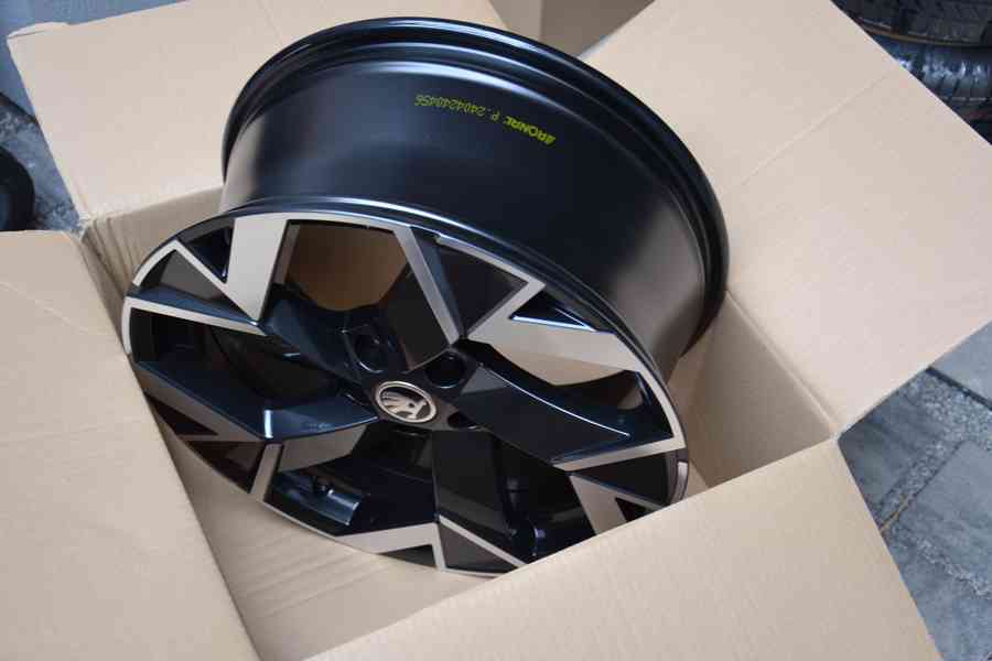 Š.Superb III/IV/VW Passat B8-NOVÉ orig.Alu 18-8x18,ET44 - foto 15