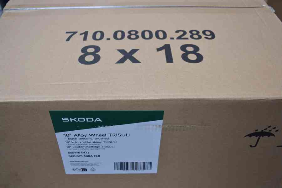 Š.Superb III/IV/VW Passat B8-NOVÉ orig.Alu 18-8x18,ET44 - foto 21