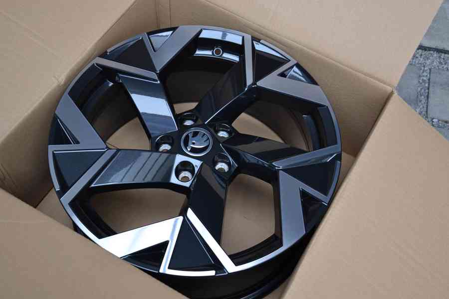 Š.Superb III/IV/VW Passat B8-NOVÉ orig.Alu 18-8x18,ET44 - foto 2