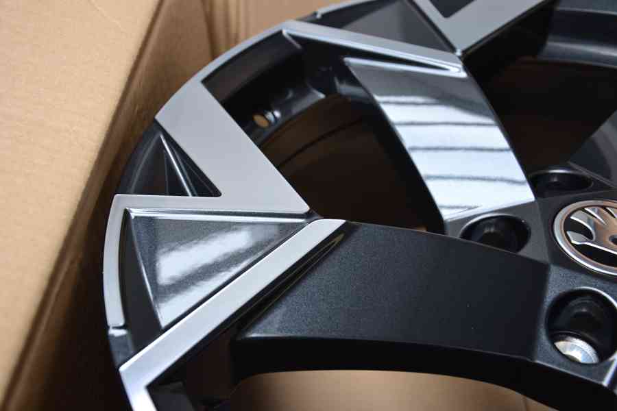 Š.Superb III/IV/VW Passat B8-NOVÉ orig.Alu 18-8x18,ET44 - foto 10