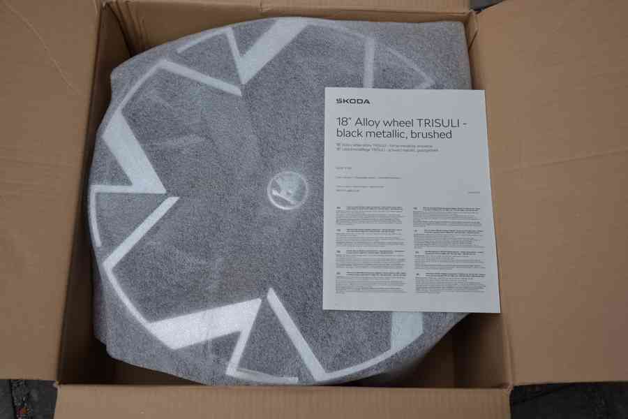 Š.Superb III/IV/VW Passat B8-NOVÉ orig.Alu 18-8x18,ET44 - foto 6