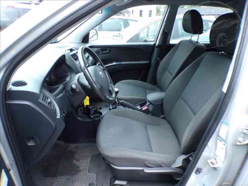 Kia Sportage 2,0 CRDI-TAŽNÉ ZAŘÍZENÍ - foto 7