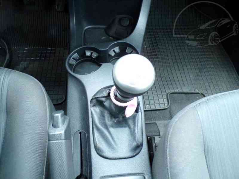 Kia Sportage 2,0 CRDI-TAŽNÉ ZAŘÍZENÍ - foto 6