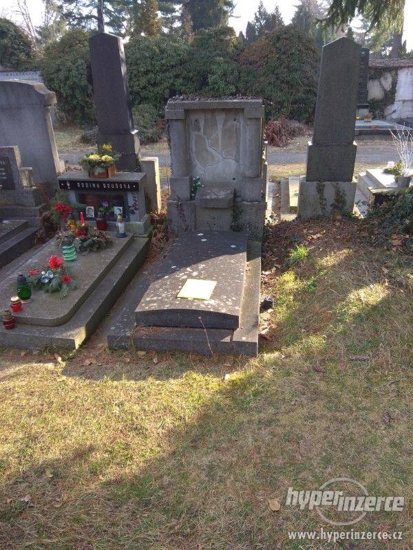 Hrob v Kolíně poplatky zaplaceny na dobu trvání hřbitova - foto 2