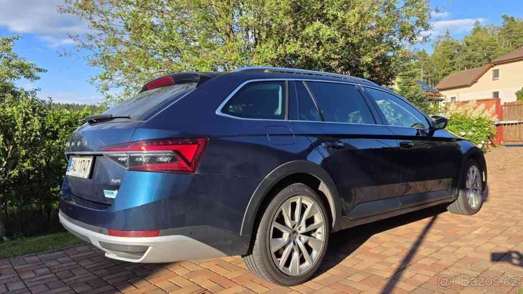 Škoda Superb 2,0   Scout TDI - 2022 - foto 8