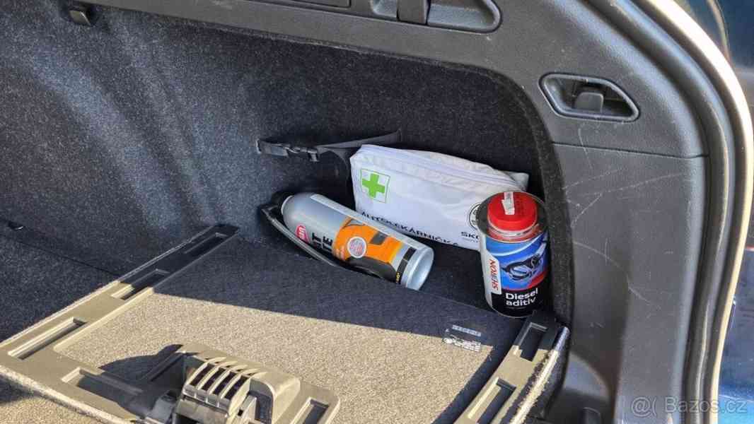 Škoda Superb 2,0   Scout TDI - 2022 - foto 13