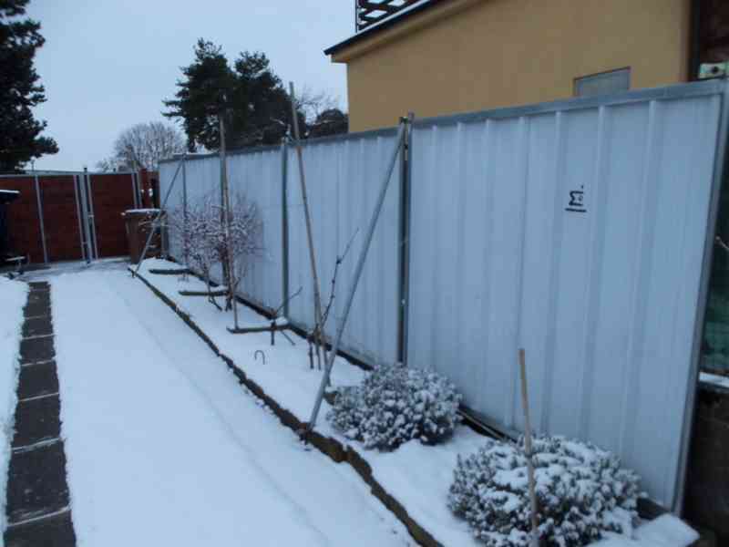 Mobilní stavební plot: 5 plných polí s délkou celk. 22 metrů - foto 4