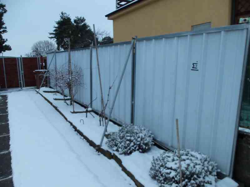 Mobilní stavební plot: 5 plných polí s délkou celk. 22 metrů - foto 1
