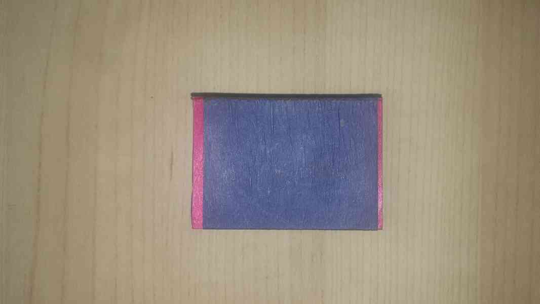 Stará dýhovaná krabička se zápalkami. - foto 2