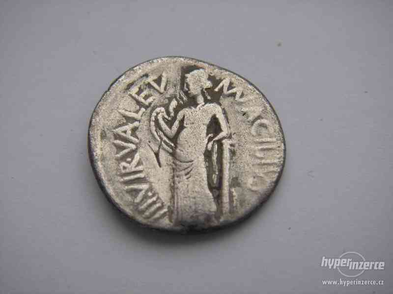 Denár AR, Manius Acilius Glabrio, římská republika - foto 3