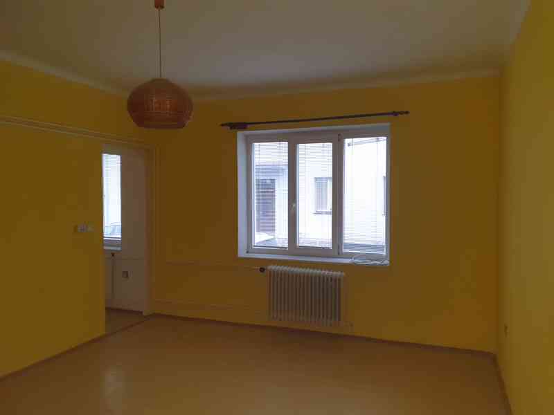 Pronájem cihlového nezařízeného bytu 1+1, 35 m2, Šternberk u - foto 3