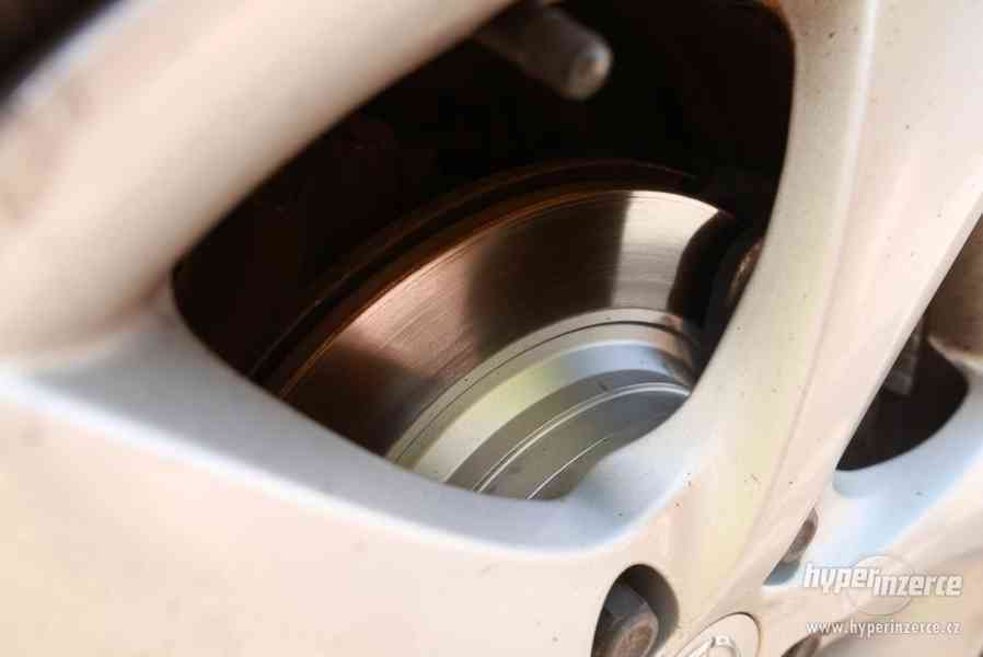 Mazda 6 2.3i 122kW - foto 25