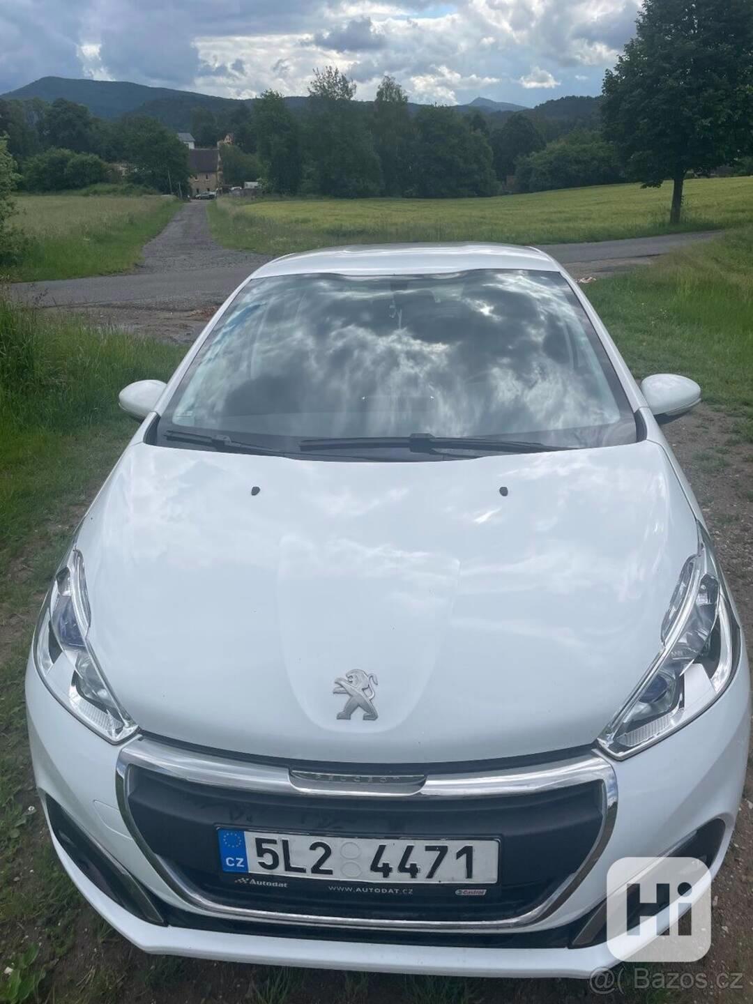 Peugeot 208 1,2 - foto 1
