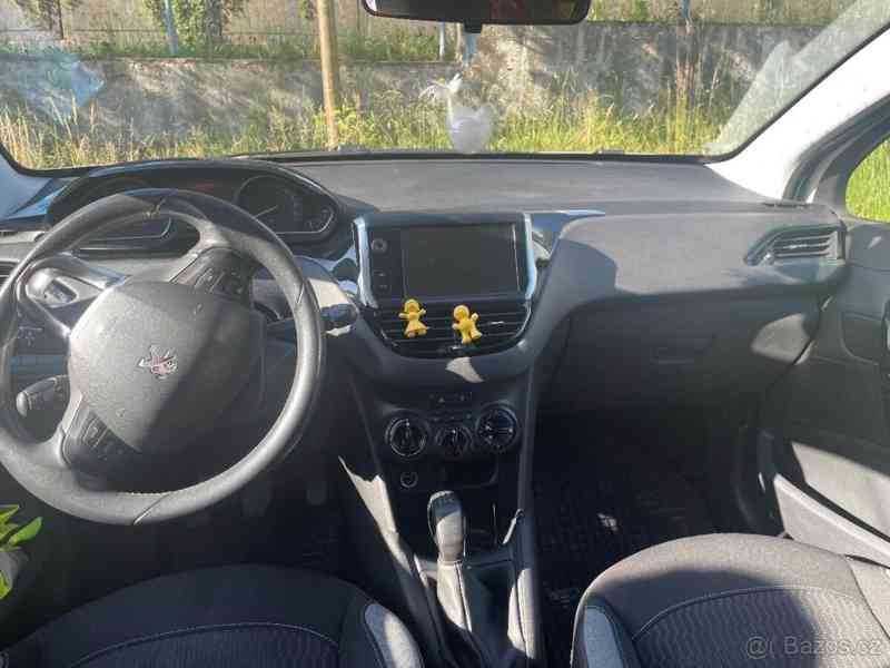Peugeot 208 1,2 - foto 10