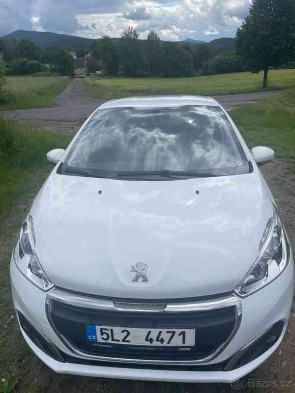 Peugeot 208 1,2 - foto 1