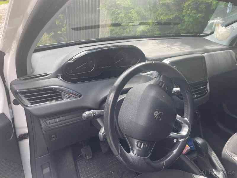 Peugeot 208 1,2 - foto 13