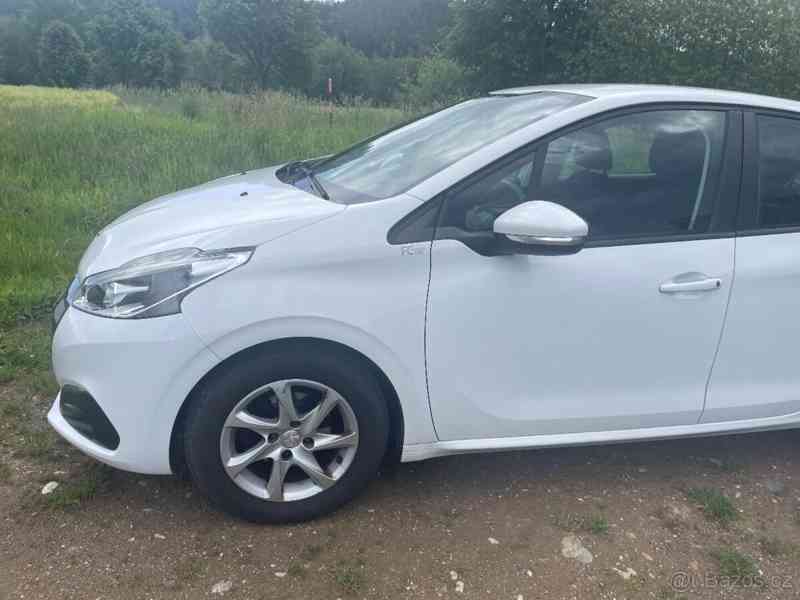 Peugeot 208 1,2 - foto 7