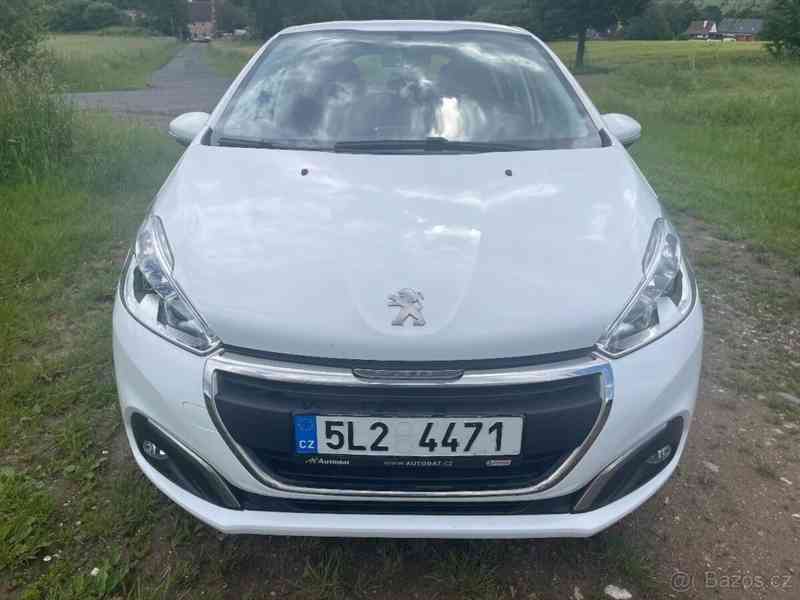 Peugeot 208 1,2 - foto 2