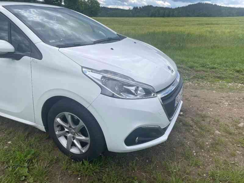 Peugeot 208 1,2 - foto 4