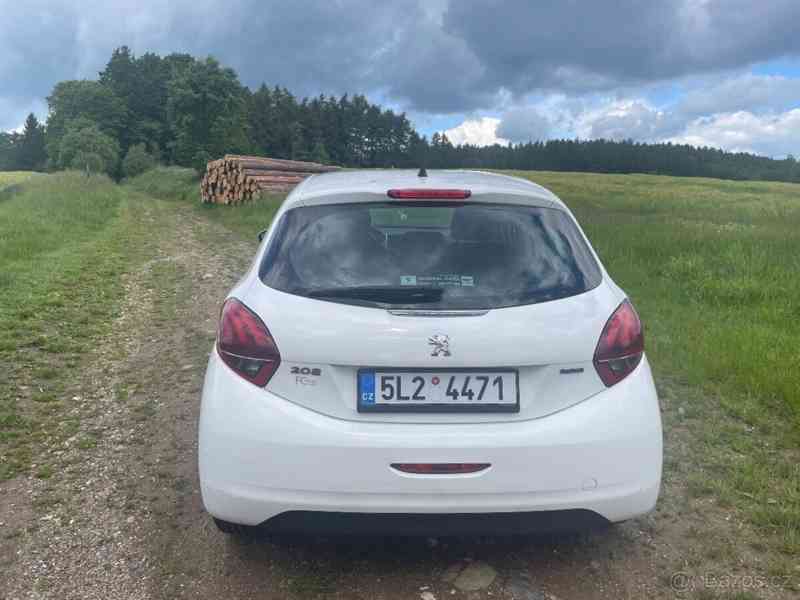 Peugeot 208 1,2 - foto 9