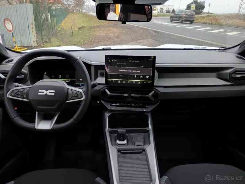 Dacia Bigster 1,8   journey hybrid 155- malý nájez - foto 10