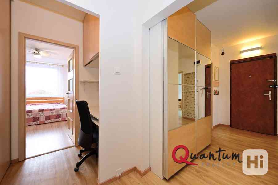 Exkluzivně: Pronájem zařízeného bytu 4+1, 95 m2, Borovanská, Praha - Modřany - foto 3