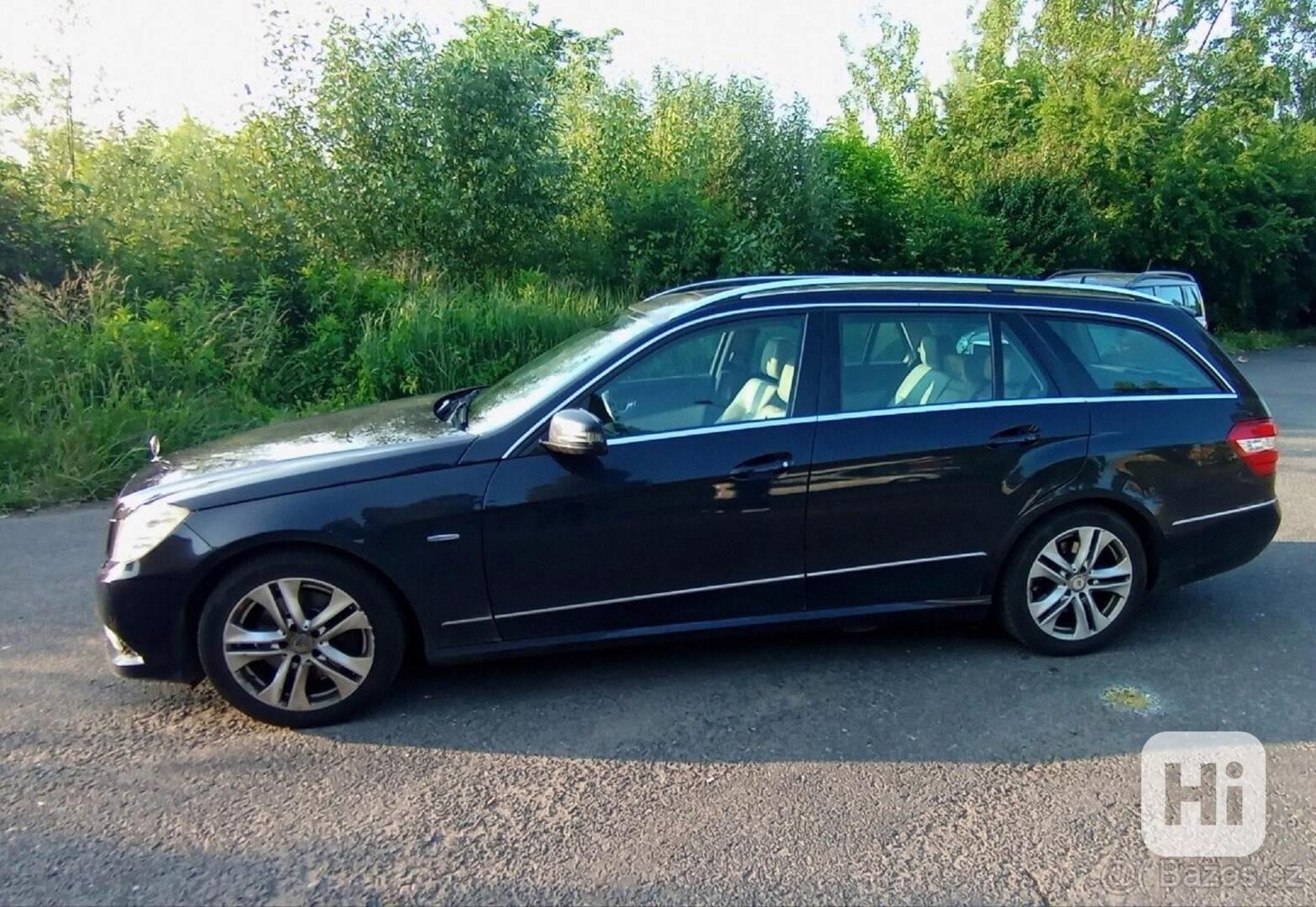 Mercedes-Benz Třídy E 3,0   4MATIC kombi, světlá kůže - foto 1