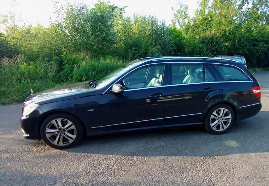 Mercedes-Benz Třídy E 3,0 4MATIC kombi, světlá kůže - foto 1