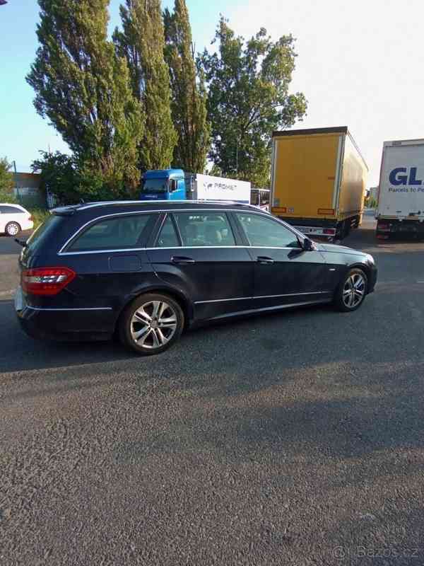 Mercedes-Benz Třídy E 3,0 4MATIC kombi, světlá kůže - foto 8