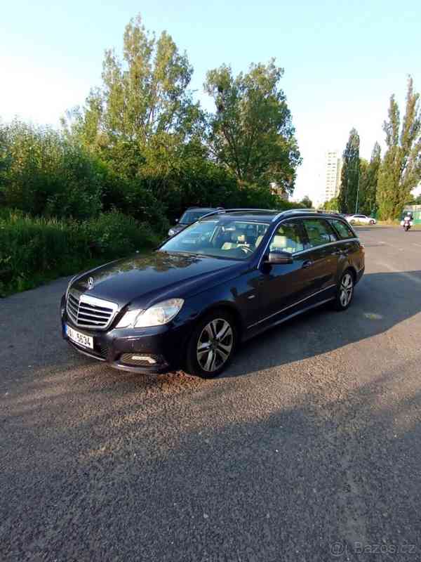 Mercedes-Benz Třídy E 3,0 4MATIC kombi, světlá kůže - foto 2