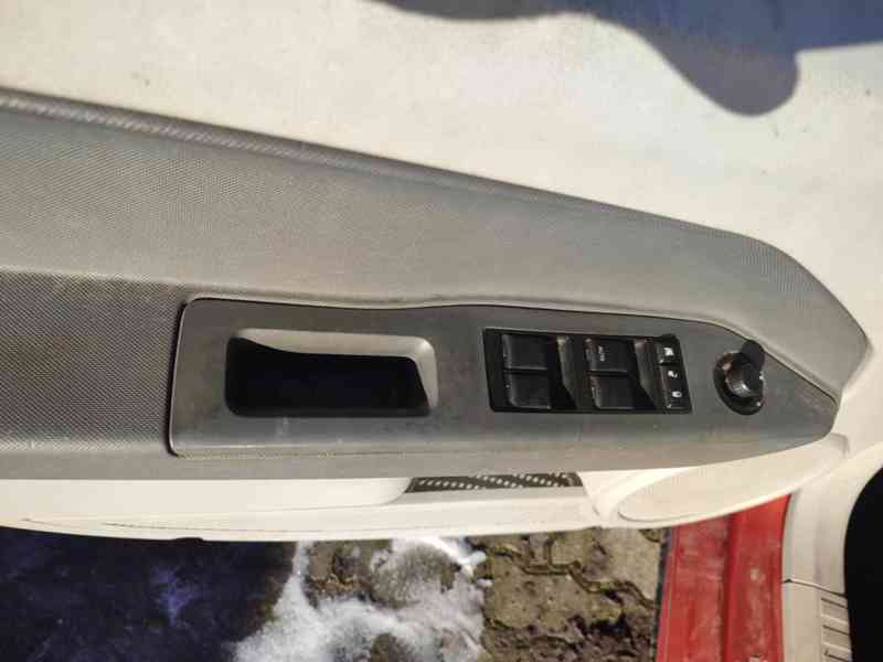 Dodge caliber 2.0 103 kw - foto 14