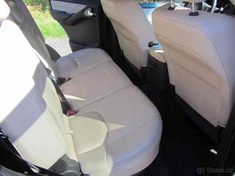 Nissan Pathfinder 2,5 DCI automat 126Kw - foto 14