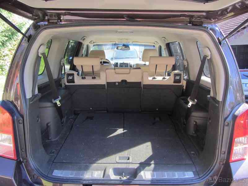 Nissan Pathfinder 2,5 DCI automat 126Kw - foto 18