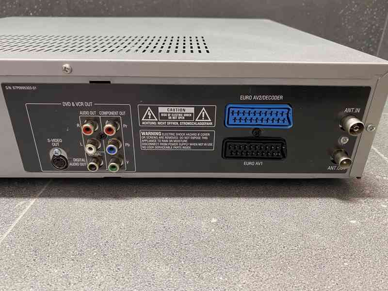 Daewoo DF-7100 videorekordér VHS / DVD rekordér - foto 7