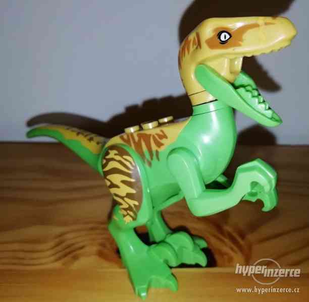 Jurský park - dinosaurus VELOCIRAPTOR - foto 1