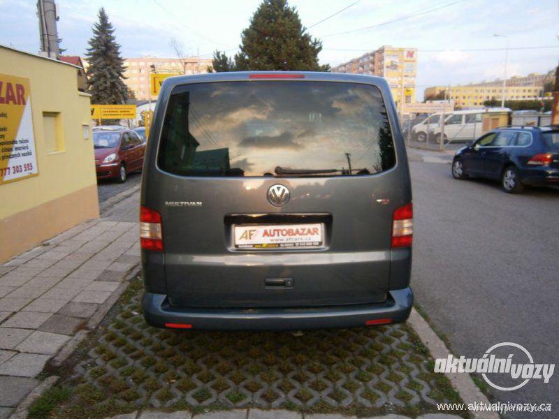Volkswagen Multivan 2.5, nafta, rok 2004 - foto 14
